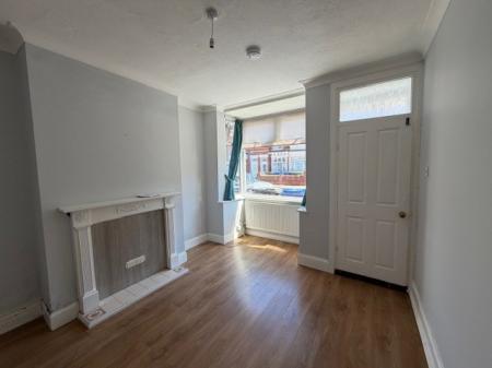 2 bedroom Terraced House to let in St Heliers Road, Cleethorpes, DN35
