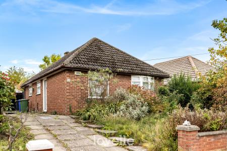 3 bedroom Detached bungalow for sale in Emfield Road, Scartho, Grimsby, DN33