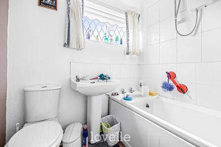 3 bedroom End of terrace house for sale in Yarborough Road, Grimsby, DN34