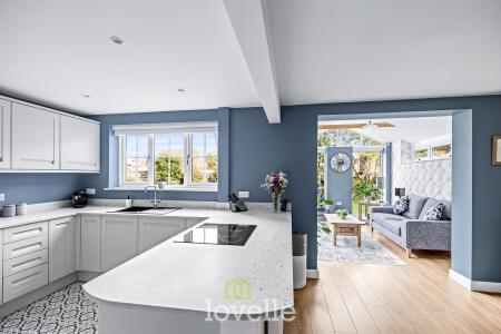 4 bedroom Detached house for sale in Archer Road, Waltham, DN37