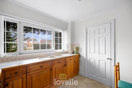 3 bedroom Detached house for sale in Woodlands Avenue, Immingham, DN40