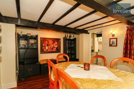 4 bedroom Detached house for sale in Cheapside, Waltham, DN37