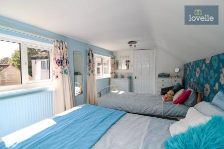 4 bedroom Detached house for sale in Cheapside, Waltham, DN37