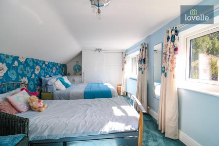 4 bedroom Detached house for sale in Cheapside, Waltham, DN37