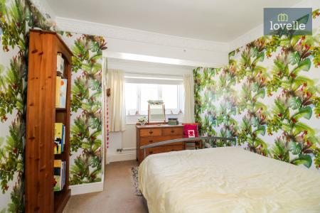 4 bedroom Detached house for sale in Cheapside, Waltham, DN37