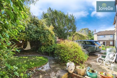 4 bedroom Detached house for sale in Cheapside, Waltham, DN37