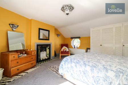 4 bedroom Detached house for sale in Cheapside, Waltham, DN37