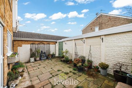 3 bedroom Detached house for sale in Mulberry Close, Keelby, DN41