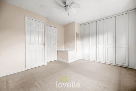 3 bedroom Detached house for sale in Buddleia Close, Healing, DN41