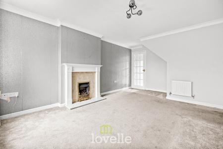 3 bedroom Detached house for sale in Buddleia Close, Healing, DN41