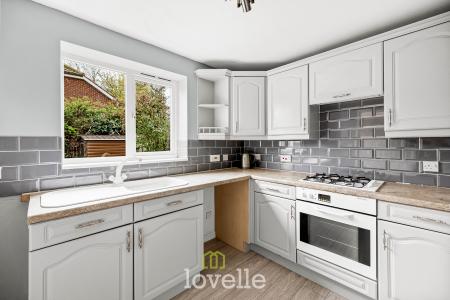 3 bedroom Detached house for sale in Buddleia Close, Healing, DN41