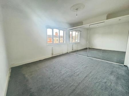 3 bedroom Terraced House to let in Hainton Avenue, Grimsby, DN32