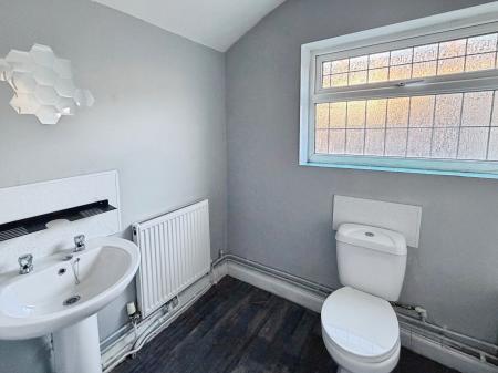 3 bedroom Terraced House to let in Montague Street, Cleethorpes, DN35