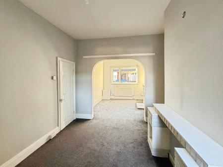 3 bedroom Terraced House to let in Montague Street, Cleethorpes, DN35