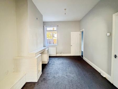 3 bedroom Terraced House to let in Montague Street, Cleethorpes, DN35