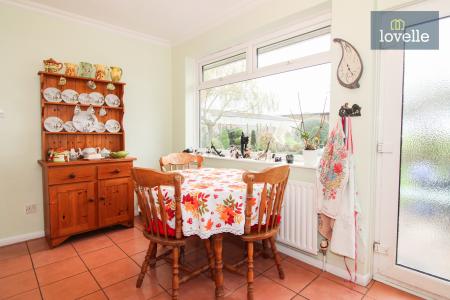 3 bedroom Detached bungalow for sale in Louth Road, South Somercotes, LN11