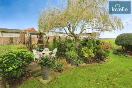 3 bedroom Detached bungalow for sale in Louth Road, South Somercotes, LN11