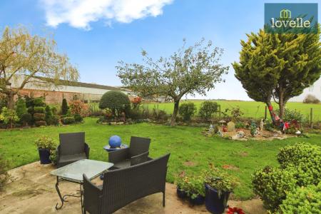 3 bedroom Detached bungalow for sale in Louth Road, South Somercotes, LN11