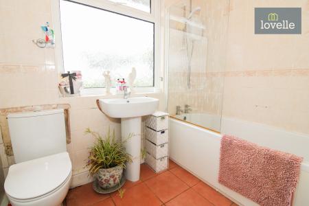 3 bedroom Detached bungalow for sale in Louth Road, South Somercotes, LN11