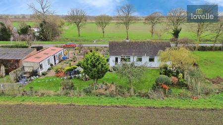 3 bedroom Detached bungalow for sale in Louth Road, South Somercotes, LN11