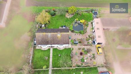 3 bedroom Detached bungalow for sale in Louth Road, South Somercotes, LN11