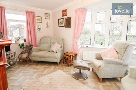 3 bedroom Detached bungalow for sale in Louth Road, South Somercotes, LN11