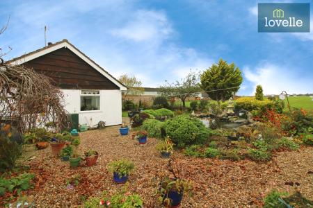 3 bedroom Detached bungalow for sale in Louth Road, South Somercotes, LN11