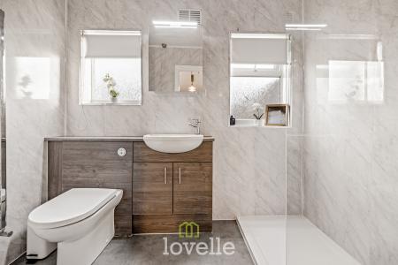 2 bedroom Terraced House for sale in Columbia Road, Grimsby, DN32