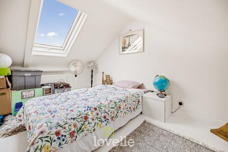 2 bedroom Terraced House for sale in Columbia Road, Grimsby, DN32