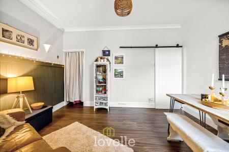 2 bedroom Terraced House for sale in Columbia Road, Grimsby, DN32