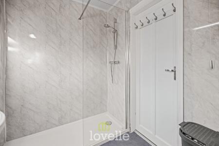 2 bedroom Terraced House for sale in Columbia Road, Grimsby, DN32