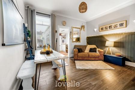 2 bedroom Terraced House for sale in Columbia Road, Grimsby, DN32