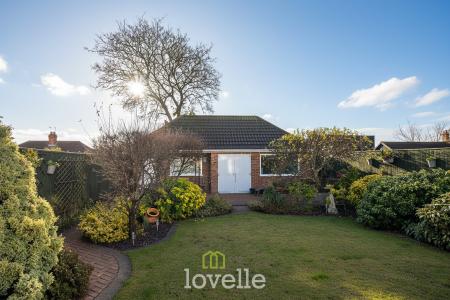 4 bedroom Detached house for sale in Laceby Road, Grimsby, DN34