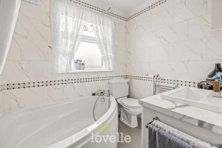 4 bedroom Detached house for sale in Laceby Road, Grimsby, DN34