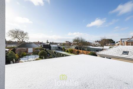 4 bedroom Detached house for sale in Laceby Road, Grimsby, DN34