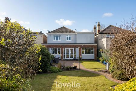 4 bedroom Detached house for sale in Laceby Road, Grimsby, DN34