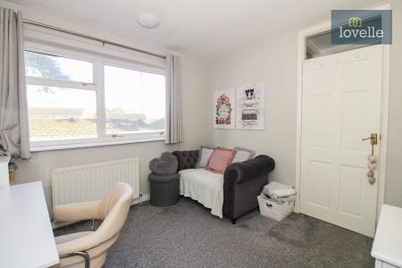 3 bedroom Semi-detached house for sale in Broadbank, Louth, LN11