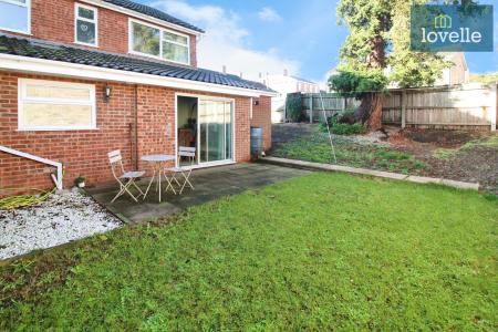 3 bedroom Semi-detached house for sale in Broadbank, Louth, LN11