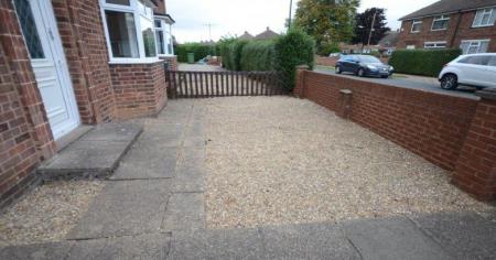 3 bedroom Semi-detached house to let in Filey Road, Grimsby, DN32