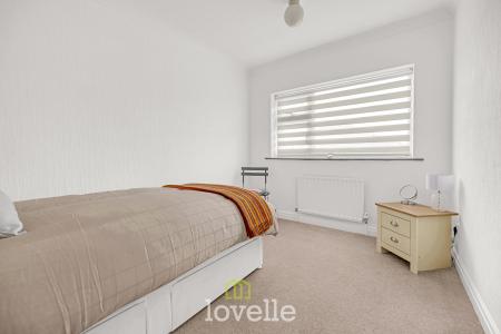 2 bedroom Flat for sale in St James Court, Grimsby, DN34