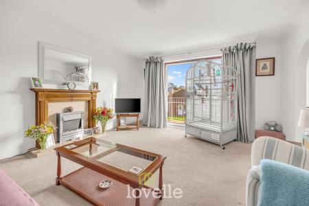 2 bedroom Flat for sale in St James Court, Grimsby, DN34