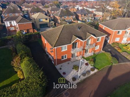 2 bedroom Flat for sale in St James Court, Grimsby, DN34