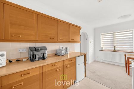 2 bedroom Flat for sale in St James Court, Grimsby, DN34