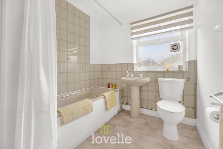 2 bedroom Flat for sale in St James Court, Grimsby, DN34