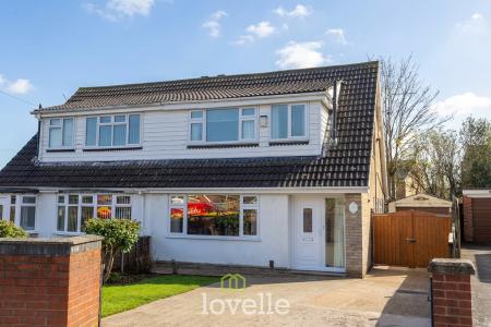 3 bedroom Semi-detached house for sale in Atkinsons Lane, Waltham, DN37