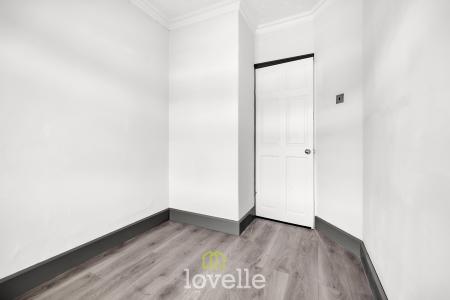 3 bedroom End of terrace house for sale in Clifton Road, Grimsby, DN34