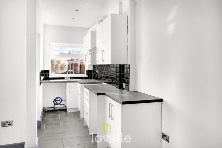 3 bedroom End of terrace house for sale in Clifton Road, Grimsby, DN34