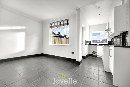 3 bedroom End of terrace house for sale in Clifton Road, Grimsby, DN34