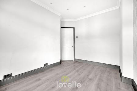 3 bedroom End of terrace house for sale in Clifton Road, Grimsby, DN34