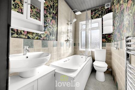 3 bedroom End of terrace house for sale in Clifton Road, Grimsby, DN34